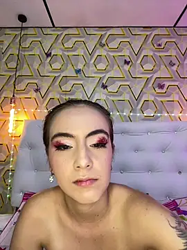 MelanyyJhonson15 online show from April 18, 2026, 2:59 am