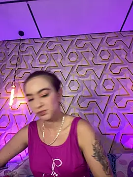 MelanyyJhonson15 online show from July 8, 2026, 9:19 pm