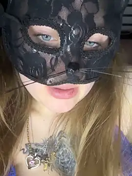 secretcouple 00 online show from April 3, 2026, 1:09 pm