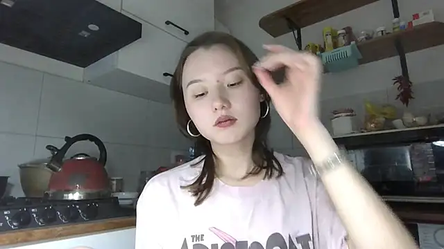 Snapshot of DeenaCaho chatting on November 20, 2025, 3:45 pm DeenaCaho online show from November 20, 2025, 3:45 pm