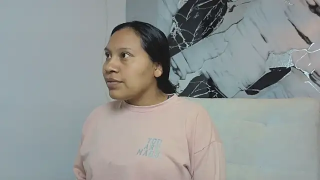 Snapshot of Hanna_Goldenst chatting on November 21, 2025, 9:02 pm Hanna Goldenst online show from November 21, 2025, 9:02 pm