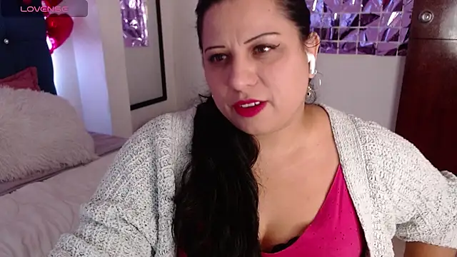 Catalinajane1 online show from April 15, 2026, 7:32 pm