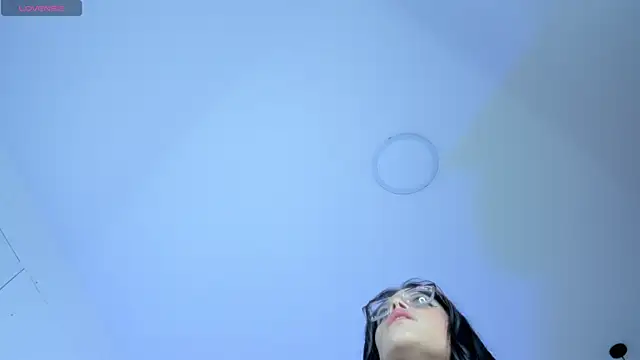 Sasha Wolff online show from June 3, 2026, 2:33 pm