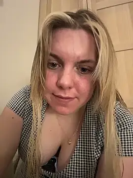 Snapshot of Nallinee chatting on November 27, 2025, 10:56 pm Nallinee online show from November 27, 2025, 10:56 pm