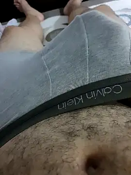 Snapshot of julianlondo111 chatting on November 13, 2025, 5:17 am julianlondo111 online show from November 13, 2025, 5:17 am