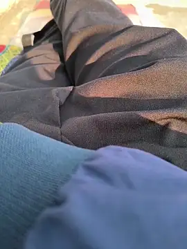 Ritik143jhil online show from November 21, 2025, 10:14 am