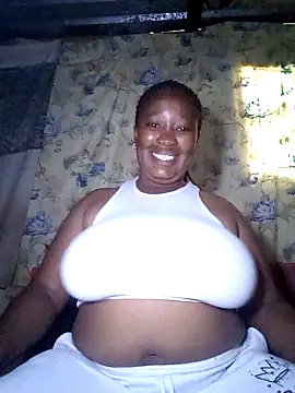 Snapshot of MissMoyo chatting on November 18, 2025, 3:05 pm MissMoyo online show from November 18, 2025, 3:05 pm