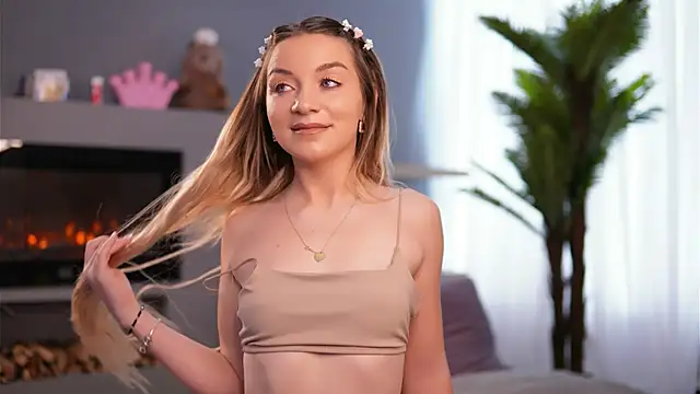 Snapshot of SkyEyesLuna chatting on February 5, 2026, 4:06 am SkyEyesLuna online show from February 5, 2026, 4:06 am