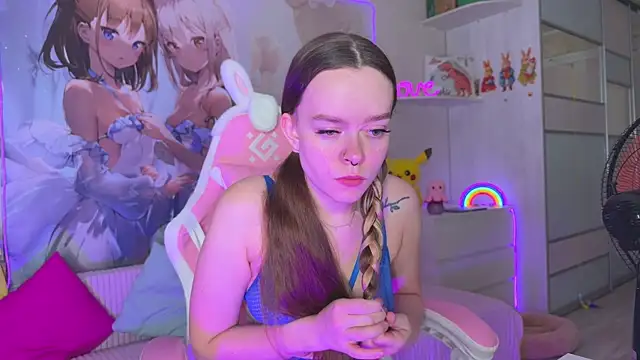 CheekySashaCharm online show from July 5, 2026, 7:59 am