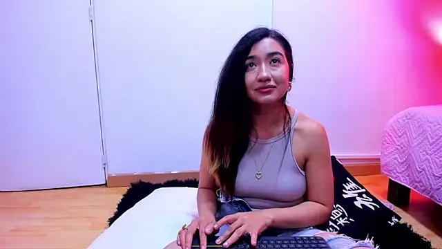 VictoriaRouge  online show from March 31, 2026, 3:52 am