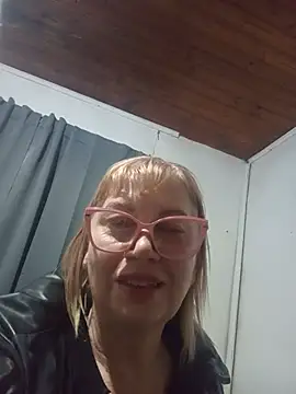 SexyMilf1211 online show from July 4, 2026, 12:22 pm
