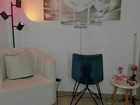 Snapshot of haileyflorez_ chatting on February 7, 2026, 6:11 pm haileyflorez online show from February 7, 2026, 6:11 pm