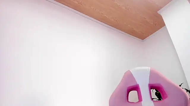 SOFIA SWEETT22 online show from March 31, 2026, 7:25 pm