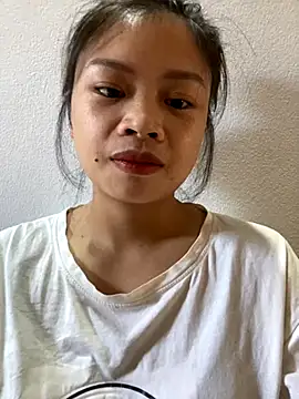 sara-xx online show from November 26, 2025, 8:04 am