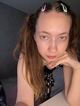 Holy Poly online show from March 27, 2026, 5:35 am