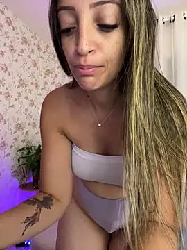 BelleRune online show from February 8, 2026, 10:18 am