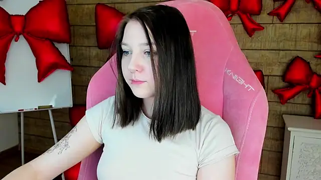 TinnaBurton online show from February 11, 2026, 4:01 pm