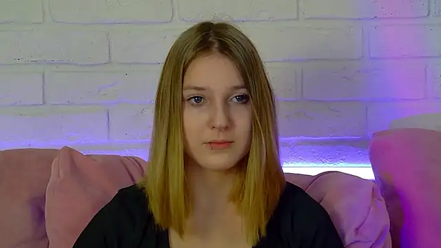 TinnaBurton online show from February 28, 2026, 4:41 pm