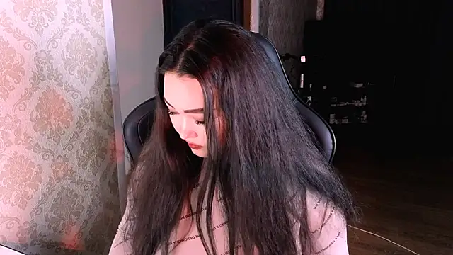 Emma Uilson online show from March 21, 2026, 4:54 pm