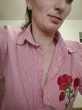 CrazyMaya39 online show from January 17, 2026, 9:29 pm