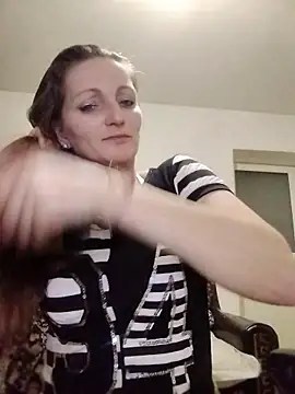 Snapshot of CrazyMaya39 chatting on March 10, 2026, 1:43 am CrazyMaya39 online show from March 10, 2026, 1:43 am