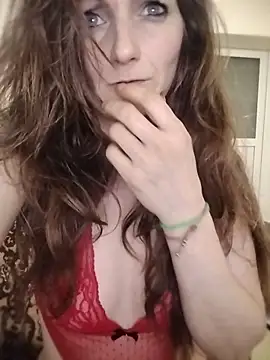 Snapshot of CrazyMaya39 chatting on April 3, 2026, 10:19 pm CrazyMaya39 online show from April 3, 2026, 10:19 pm