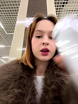 hani obsessed online show from December 17, 2025, 10:21 am