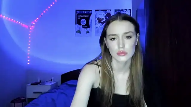 tinyglow online show from February 14, 2026, 10:06 pm