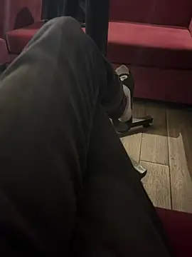 jooksanhtfvh online show from February 5, 2026, 2:33 pm