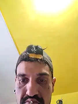 xxxbananaboy online show from November 17, 2025, 9:09 pm