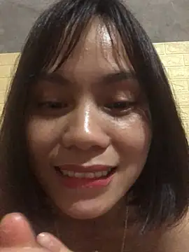 Trangbabylove online show from March 18, 2026, 7:39 pm