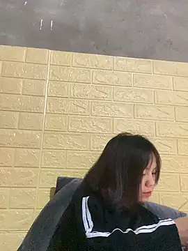 Trangbabylove online show from April 6, 2026, 6:03 am