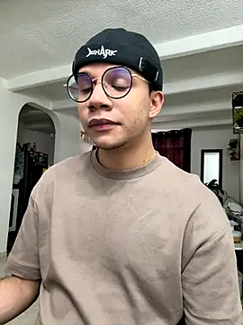 Snapshot of MarcoKostov chatting on November 17, 2025, 10:15 pm MarcoKostov online show from November 17, 2025, 10:15 pm