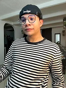 Snapshot of MarcoKostov chatting on November 24, 2025, 2:33 am MarcoKostov online show from November 24, 2025, 2:33 am