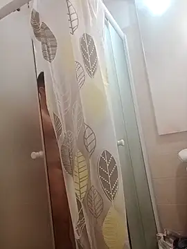 platone09 online show from December 18, 2025, 8:26 pm