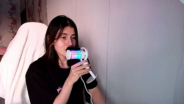 Snapshot of KristinaScott chatting on January 17, 2026, 1:38 pm KristinaScott online show from January 17, 2026, 1:38 pm