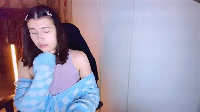 Snapshot of KristinaScott chatting on February 8, 2026, 3:26 pm KristinaScott online show from February 8, 2026, 3:26 pm