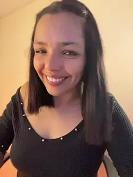 LaraDanverss online show from April 17, 2026, 9:18 pm