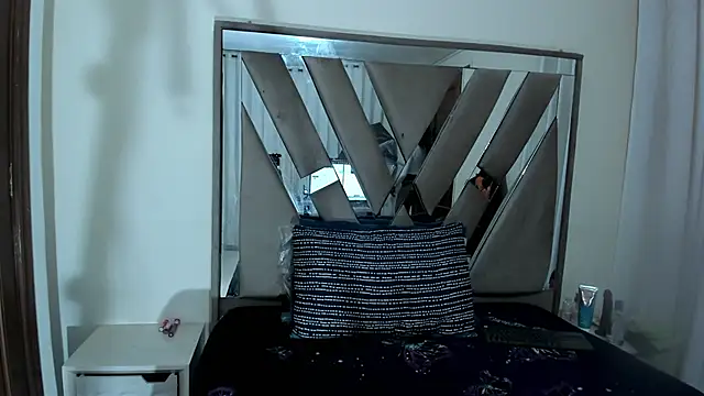 Snapshot of anisha_zambrano chatting on January 16, 2026, 1:15 pm anisha zambrano online show from January 16, 2026, 1:15 pm