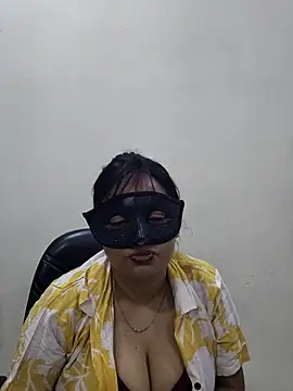 Snapshot of Cute-richa1 chatting on February 19, 2026, 5:31 pm Cute-richa1 online show from February 19, 2026, 5:31 pm