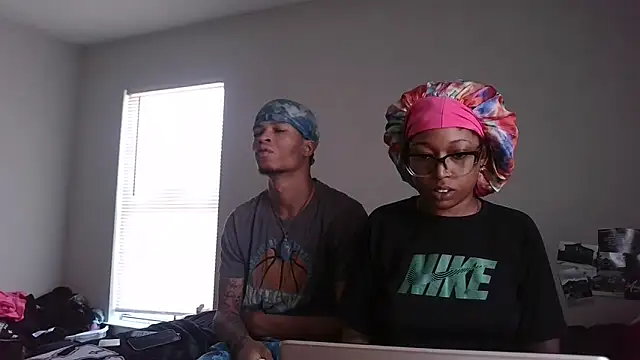 stellakobra online show from April 16, 2026, 5:47 pm