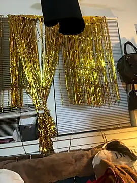 Snapshot of Motherbigbus chatting on January 8, 2026, 7:21 am Motherbigbus online show from January 8, 2026, 7:21 am