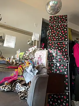 Snapshot of Motherbigbus chatting on March 7, 2026, 8:39 pm Motherbigbus online show from March 7, 2026, 8:39 pm