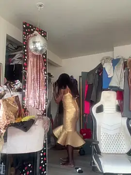 Snapshot of Motherbigbus chatting on March 12, 2026, 6:25 pm Motherbigbus online show from March 12, 2026, 6:25 pm