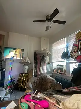 Snapshot of Motherbigbus chatting on March 16, 2026, 1:00 am Motherbigbus online show from March 16, 2026, 1:00 am