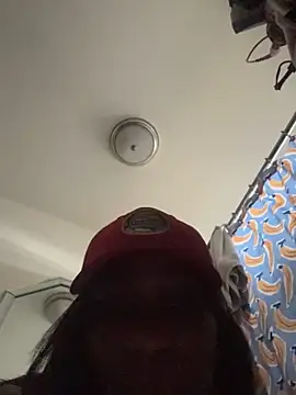 Snapshot of Motherbigbus chatting on March 27, 2026, 6:07 pm Motherbigbus online show from March 27, 2026, 6:07 pm