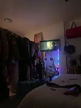 Snapshot of Motherbigbus chatting on April 10, 2026, 12:10 pm Motherbigbus online show from April 10, 2026, 12:10 pm