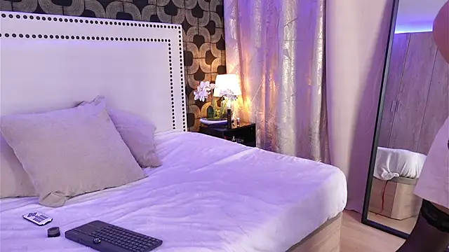 AlexaWhatson online show from February 23, 2026, 9:34 pm