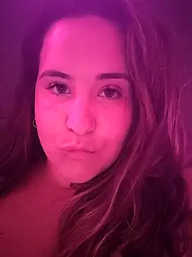 Snapshot of iviiiiiiiiiii chatting on November 18, 2025, 1:22 am iviiiiiiiiiii online show from November 18, 2025, 1:22 am