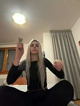 Snapshot of feliciafelon chatting on February 8, 2026, 4:10 pm feliciafelon online show from February 8, 2026, 4:10 pm